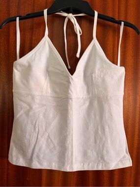No Boundaries White V-Neck Halter Tie-Back Cami
